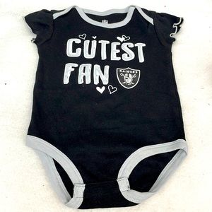 NEW!!! NFL Raiders new onesie baby girl sz 12 mos